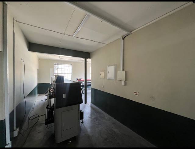 1,500M² FACTORY FOR SALE IN KYA SANDS